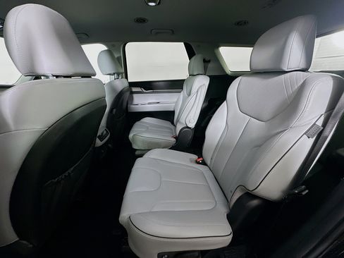 Used 2025 Hyundai Palisade SEL image 28