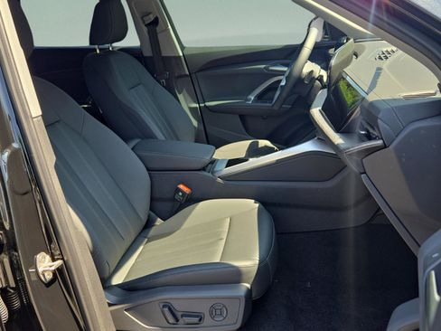 New 2025 Audi Q5 Premium image 13