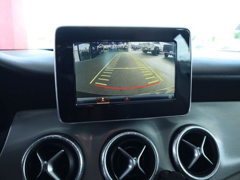Used 2016 Mercedes-Benz CLA 250 image 28