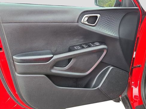 Used 2020 Kia Soul S image 22