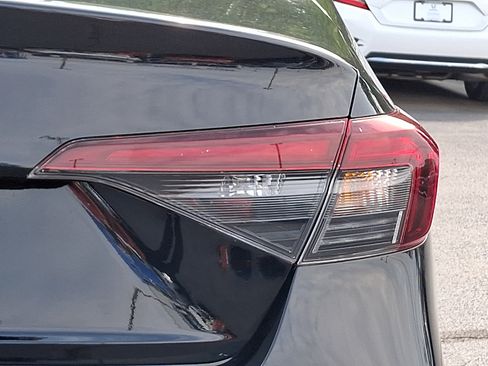 Used 2025 Honda Civic Sport image 9