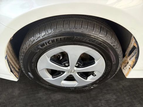 Used 2013 Toyota Prius Two FWD image 31