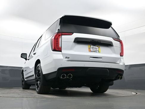 Used 2022 GMC Yukon Denali w/ Denali Premium Package image 27