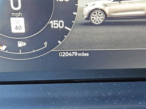 Used 2024 Land Rover Discovery Metropolitan Edition image 14