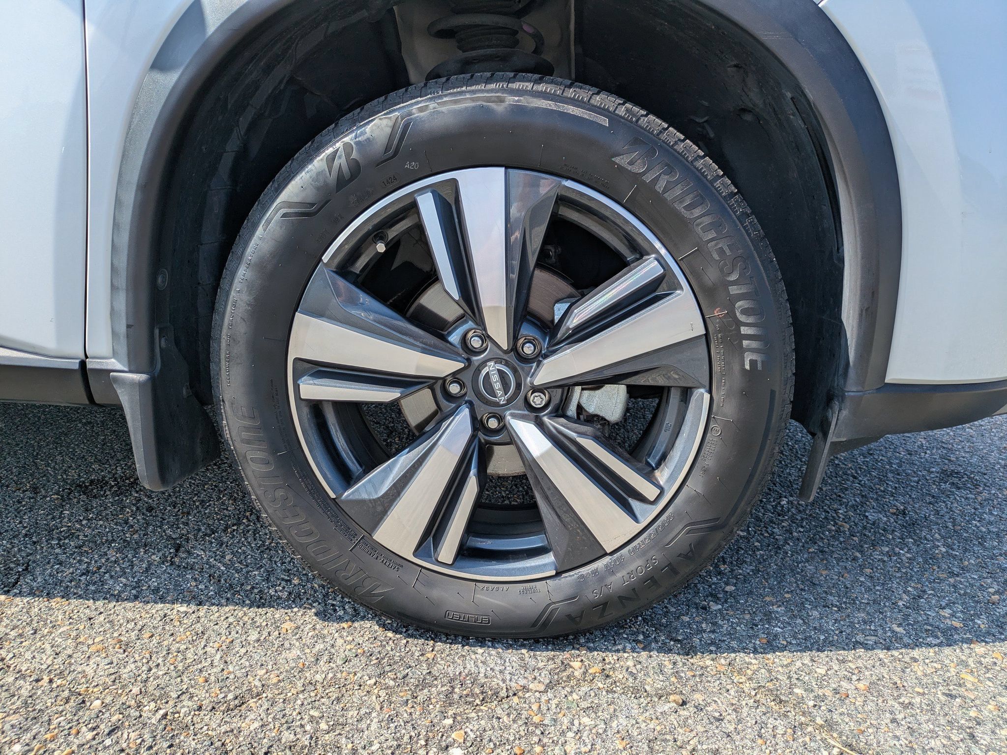 Certified 2024 Nissan Rogue SL FWD image 12