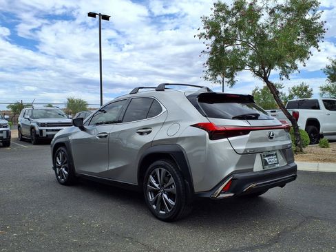 Used 2019 Lexus UX 200 F Sport w/ F Sport Premium Package FWD image 4