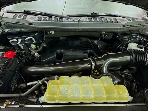 Used 2020 Ford F150 Platinum w/ Equipment Group 701A Luxury image 31