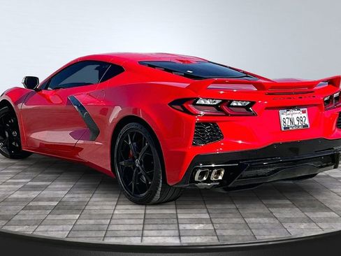 Used 2022 Chevrolet Corvette Stingray Premium Cpe w/ Z51 Performance Package RWD image 21
