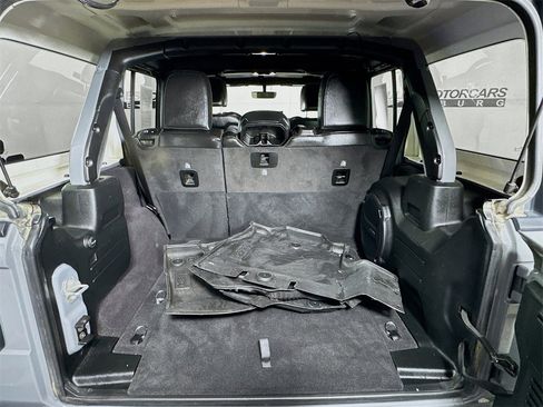 Used 2023 Jeep Wrangler Unlimited Rubicon w/ LED Lighting Group image 24