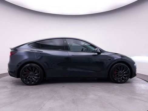 Used 2024 Tesla Model Y Performance AWD/4WD image 42