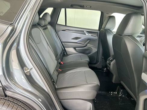 New 2026 Volkswagen Tiguan SE R-Line FWD image 42