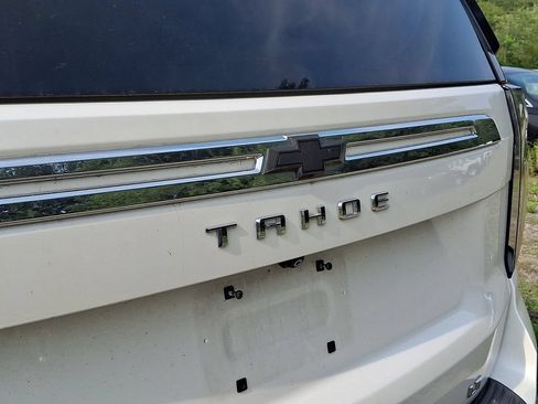 Used 2022 Chevrolet Tahoe LT w/ Luxury Package AWD/4WD image 11
