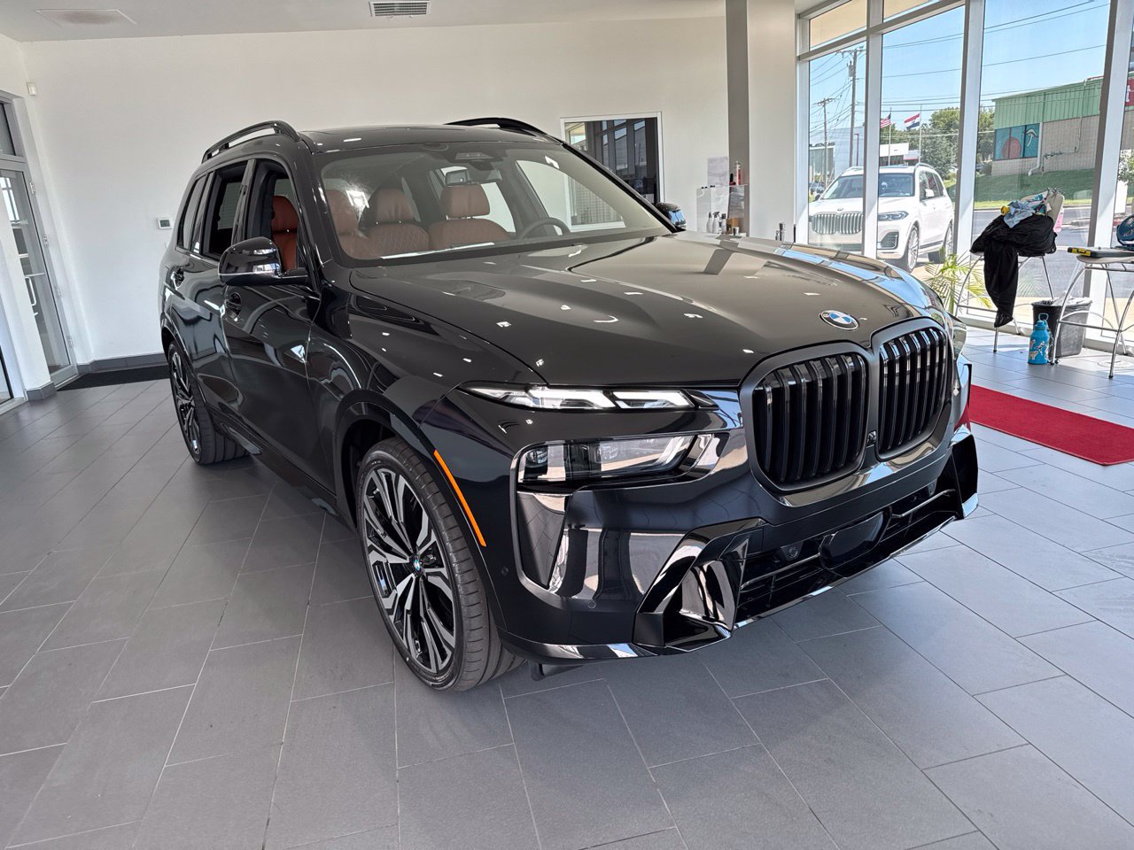 New 2027 BMW X7 xDrive40i w/ M Sport Package AWD/4WD image 2