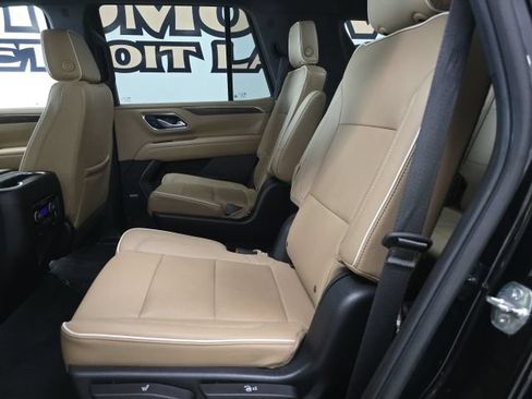 Used 2024 Chevrolet Tahoe Premier AWD/4WD image 12