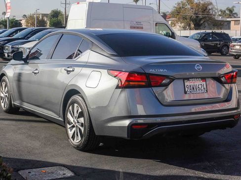 Certified 2022 Nissan Altima 2.5 S FWD image 9