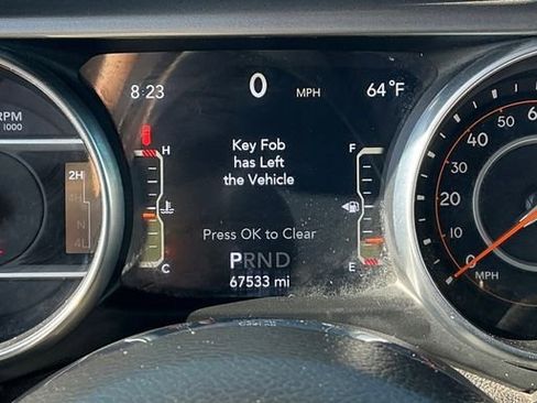 Used 2018 Jeep Wrangler Unlimited Sahara AWD/4WD image 22