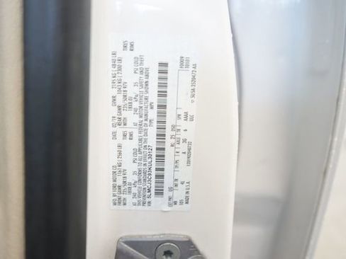 Used 2019 Lincoln MKC Reserve image 26