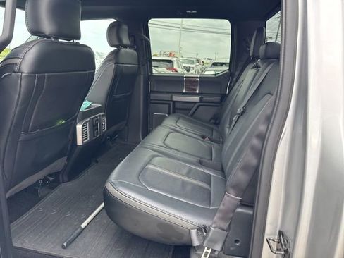 Used 2016 Ford F150 Platinum w/ Equipment Group 701A Luxury AWD/4WD image 7