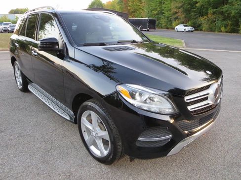 Used 2016 Mercedes-Benz GLE 350 GLE 350 4MATIC AWD 4dr SUV w/ Premium Package image 10