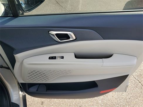 New 2026 Kia Carnival EX image 10