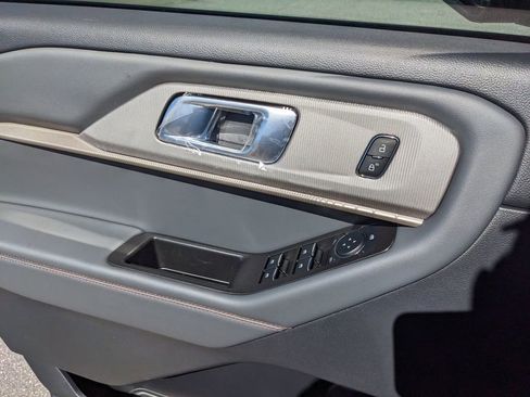 New 2026 Ford Explorer Active image 18