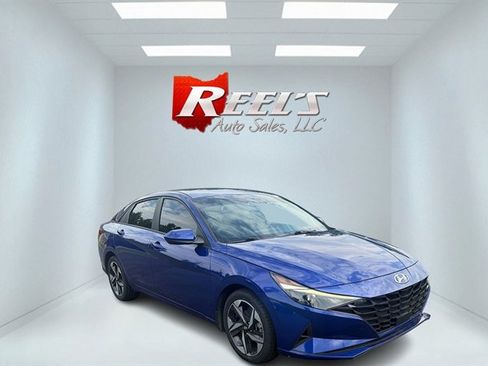 Used 2023 Hyundai Elantra SEL w/ Convenience Package image 1