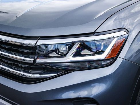 Used 2021 Volkswagen Atlas SE w/ Panoramic Sunroof Package image 17