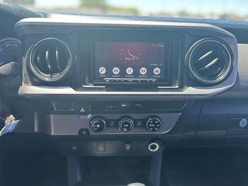 Used 2016 Toyota Tacoma SR5 w/ Towing Package RWD image 17