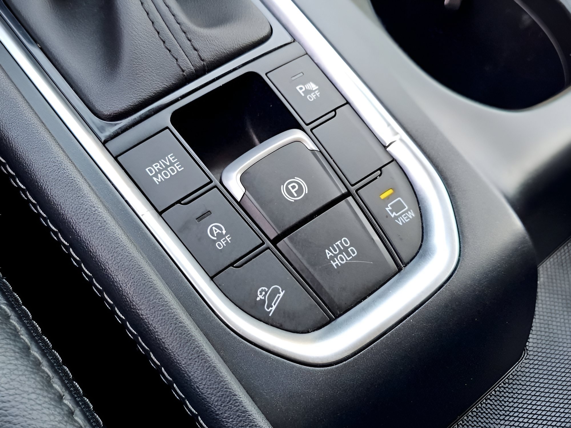 Used 2020 Hyundai Santa Fe Limited AWD/4WD image 10