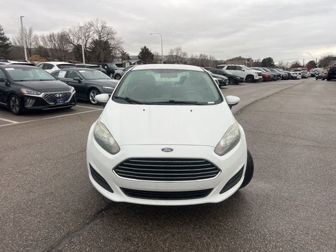 Used 2015 Ford Fiesta SE image 17