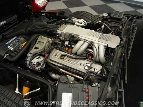 Used 1991 Chevrolet Corvette Convertible image 31