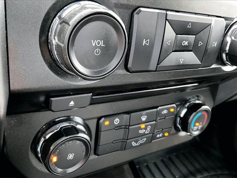 Used 2018 Ford F150 XLT image 16