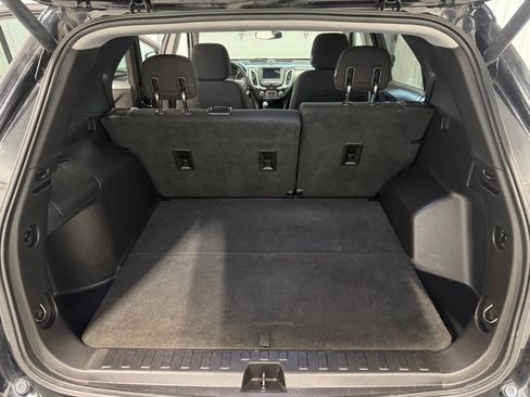 Used 2019 Chevrolet Equinox LT w/ Driver Convenience Package FWD image 16