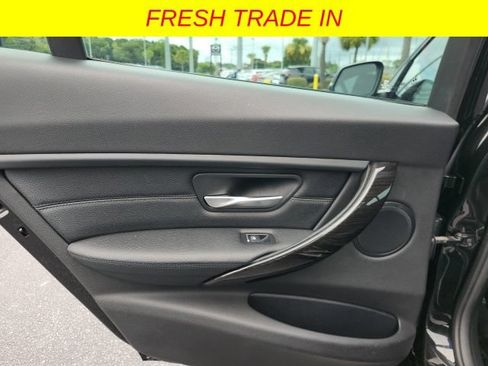 Used 2018 BMW 320i xDrive Sedan AWD/4WD image 19