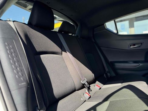 Used 2019 Toyota C-HR XLE image 17