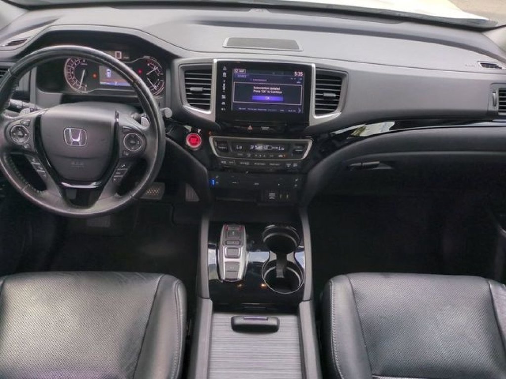 Used 2017 Honda Pilot Elite image 19
