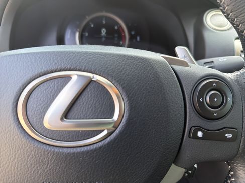 Used 2016 Lexus IS 200t w/ F Sport Package RWD image 11