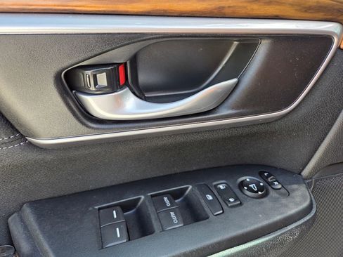 Used 2018 Honda CR-V EX image 18