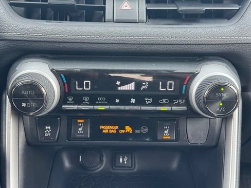 Used 2019 Toyota RAV4 XLE w/ Convenience Package AWD/4WD image 27