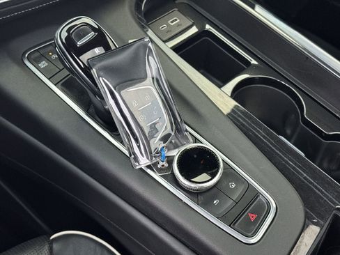 Used 2022 Cadillac Escalade Sport AWD/4WD image 35