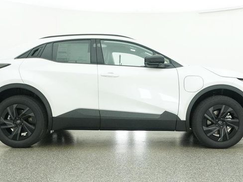 New 2026 Toyota C-HR AWD/4WD image 13