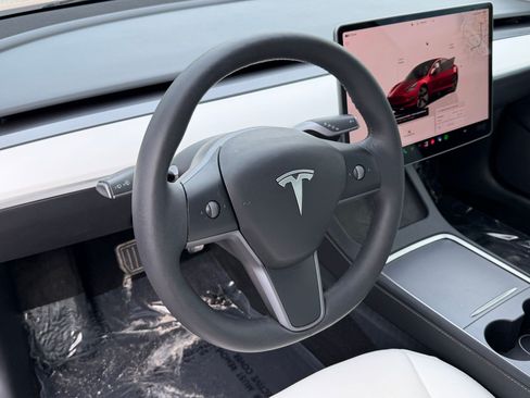 Used 2023 Tesla Model 3 Standard Range RWD image 4