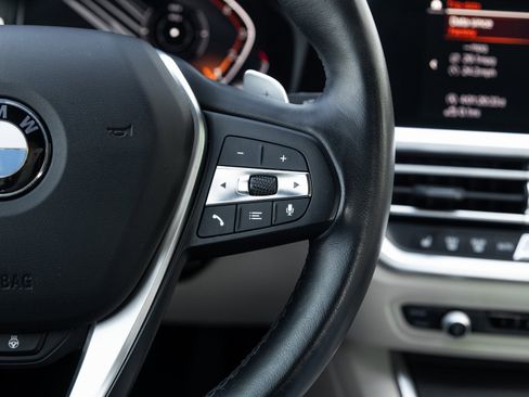 Used 2022 BMW 330i Sedan w/ Premium Package image 16