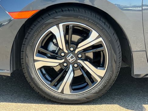 Used 2017 Honda Civic Touring image 30