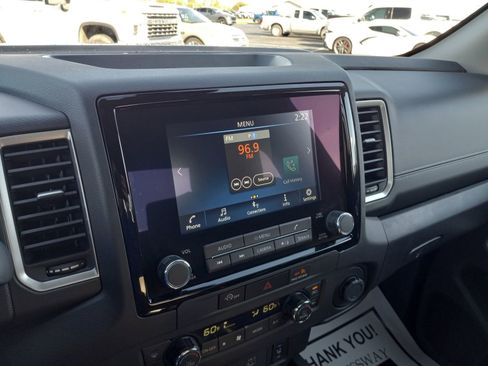 Used 2024 Nissan Frontier SV w/ SV Convenience Package image 16