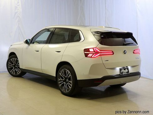 Used 2025 BMW X3 xDrive30i w/ Premium Package image 9