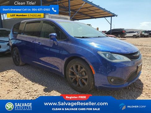 Used 2018 Chrysler Pacifica Touring Plus w/ S Appearance Package FWD image 5