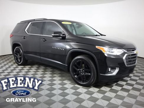 Used 2020 Chevrolet Traverse LT w/ Driver Confidence II Package AWD/4WD image 1