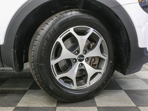 Used 2022 Kia Telluride EX image 15