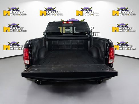 Used 2022 RAM 1500 Classic SLT w/ SLT Plus D￩cor Group image 22